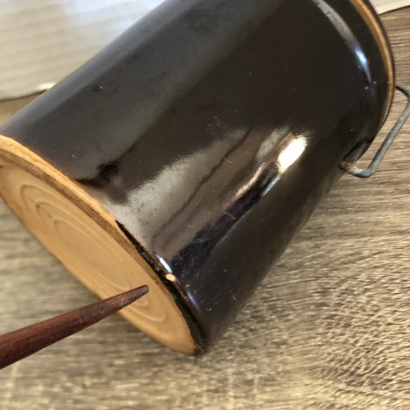 Vtg Stoneware Crock with Bail Lock - Picture 11 of 14